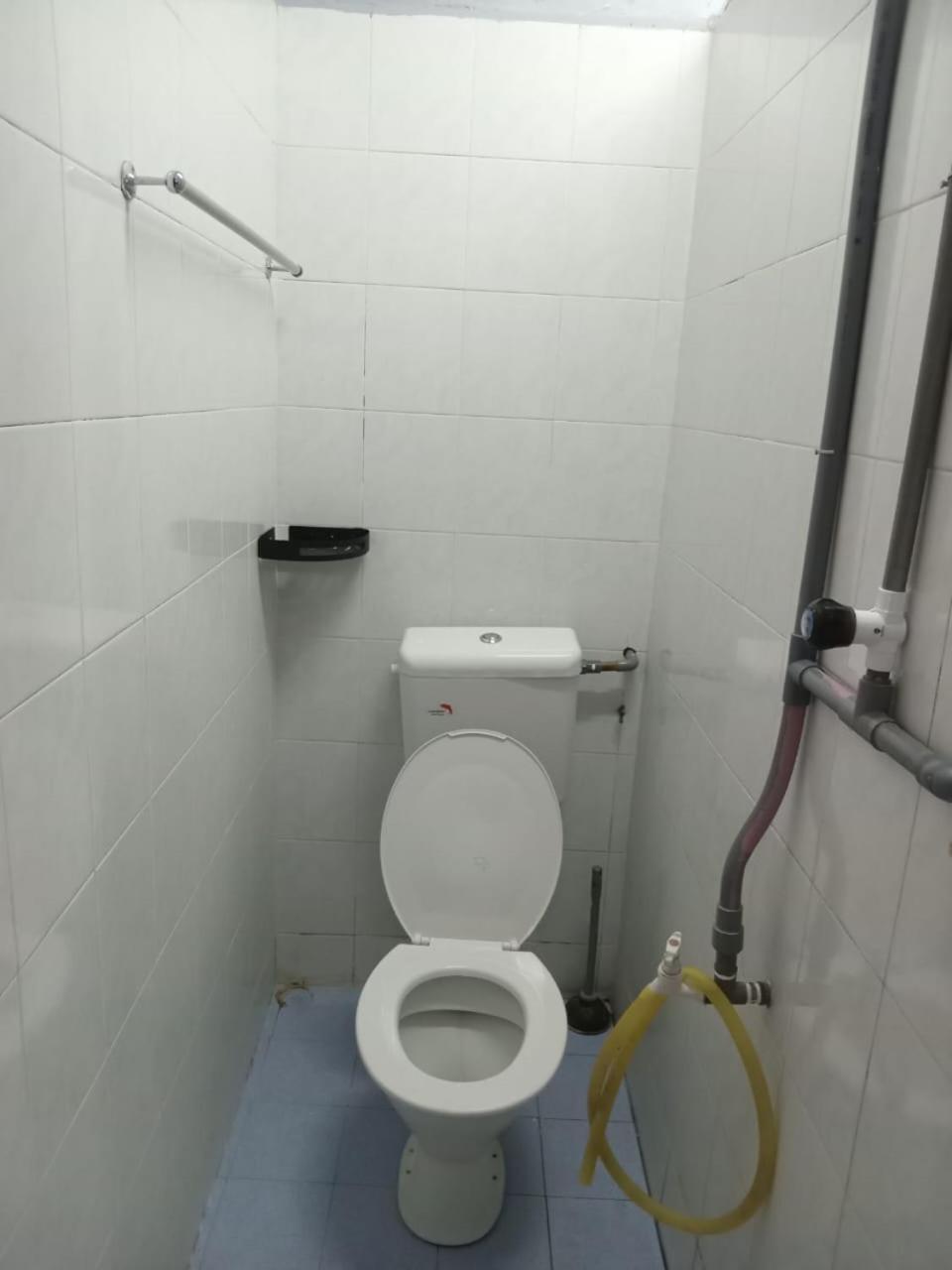 אלור סטאר Ria Homestay & Kolam מראה חיצוני תמונה